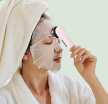 Cargar imagen en el visor de la galería, MASAJEADOR FACIAL LEDTERAPIA
